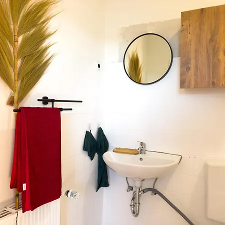 Serviceroom24 - 3 In Wlan - Smart-tv - 24-7 Check-in Und Kueche דירה *