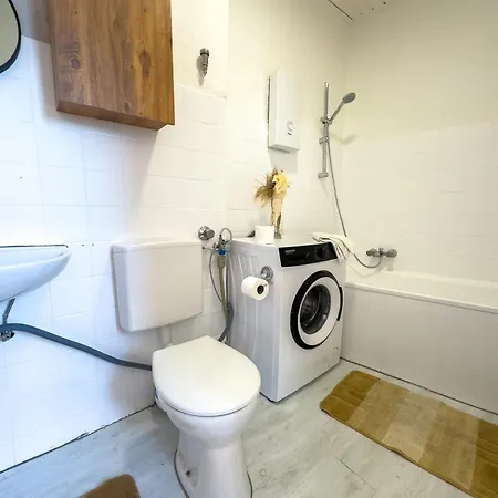 Serviceroom24 - 3 In Wlan - Smart-tv - 24-7 Check-in Und Kueche Oberhausen (North Rhine-Westphalia)