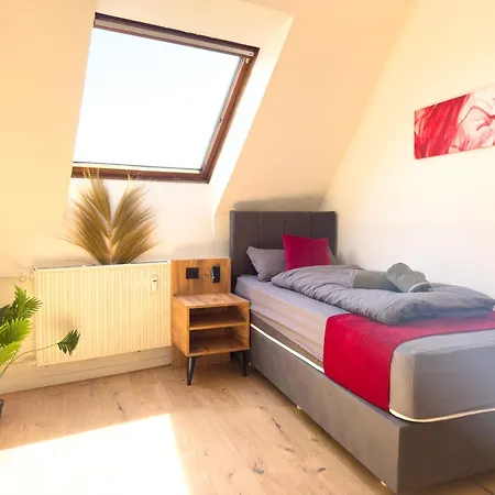 Serviceroom24 - 3 In Wlan - Smart-tv - 24-7 Check-in Und Kueche * Oberhausen (North Rhine-Westphalia)